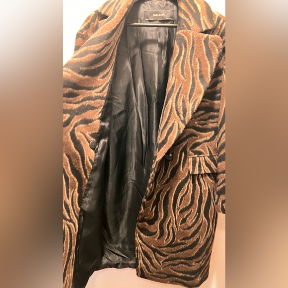 Zara Zebra Print Lined Coat with Front Pockets size XS - Picture 5 of 15